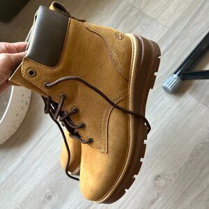 Womens Timberland Boots 9.5